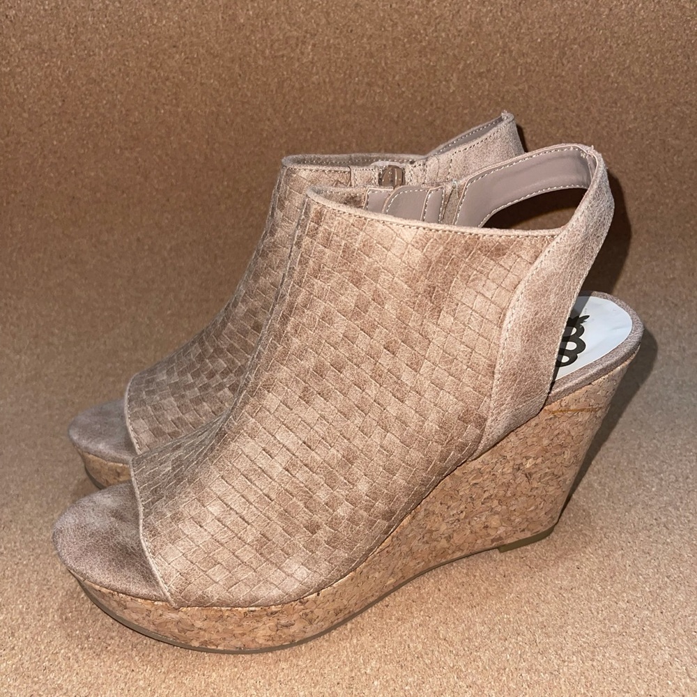 Fergalicious by Fergie Rasta Wedge Sandal - Sz 9 - Natural Tan - BRAND NEW